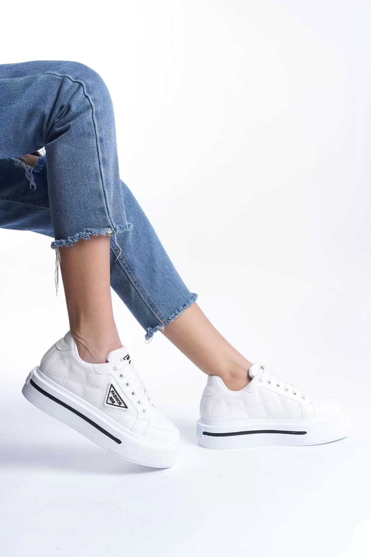 PRAG Bağcıklı Ortopedik Taban Desenli Kadın Sneaker Spor Ayakkabı  BT - Beyaz