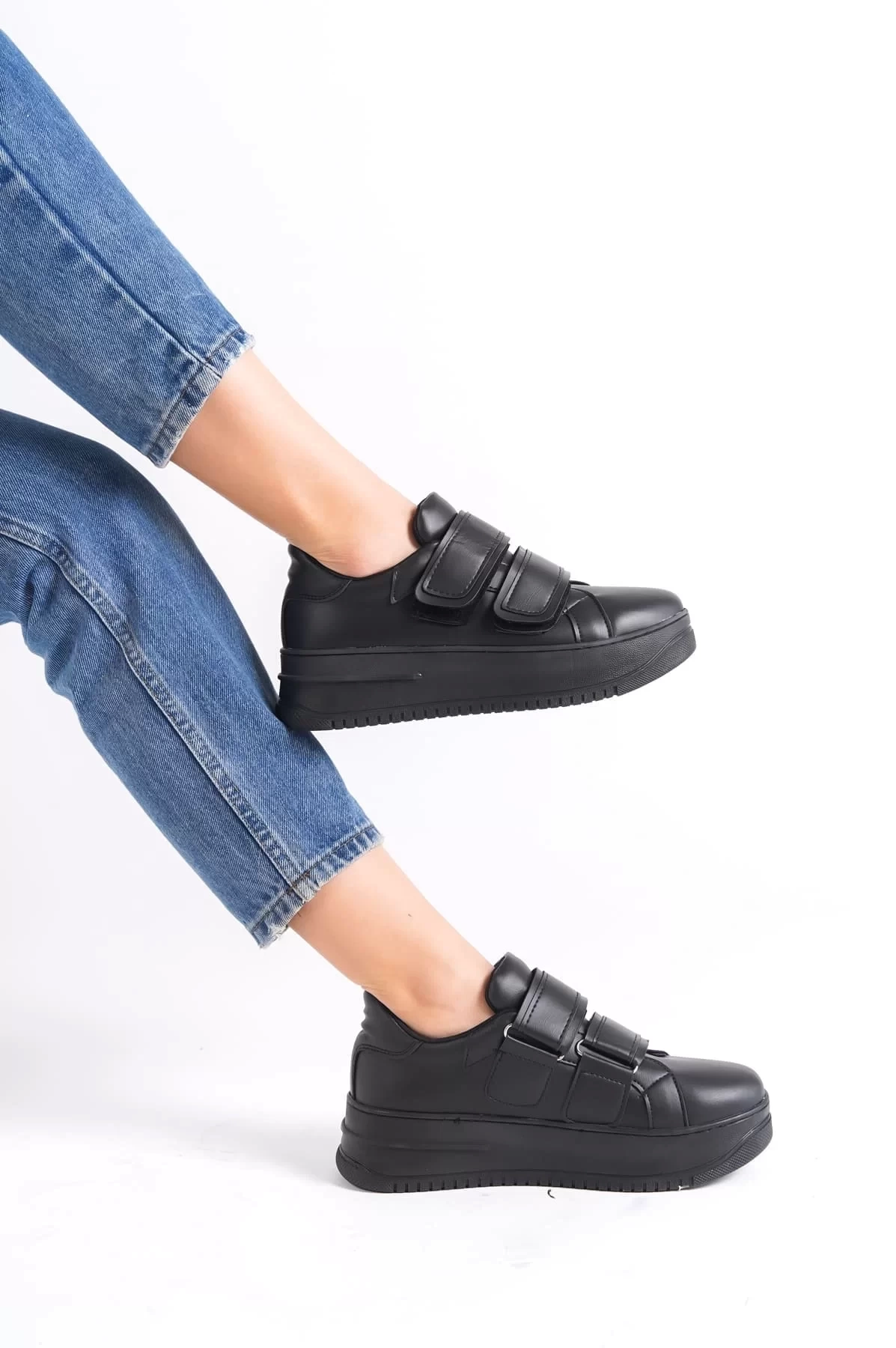 VALENCIA Bağcıksız Cırt Cırtlı Ortopedik Taban Kadın Sneaker Spor Ayakkabı ST - Siyah