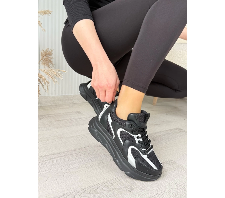 Cata Siyah Cilt Beyaz Detaylı Spor Ayakkabı