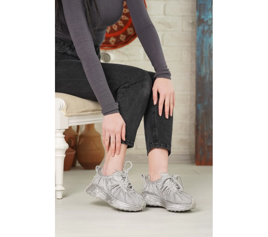 GUJA 25Y493 KADIN GÜNLÜK TAŞLI SPOR AYAKKABI GÜMÜŞ