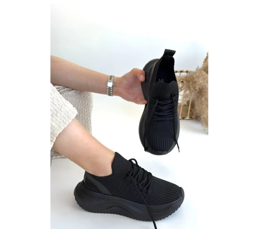 Jindy Siyah Triko Bağcıklı Spor  Ayakkabı