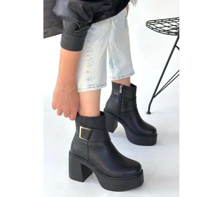 Lonji Siyah Cilt Topuklu Bot