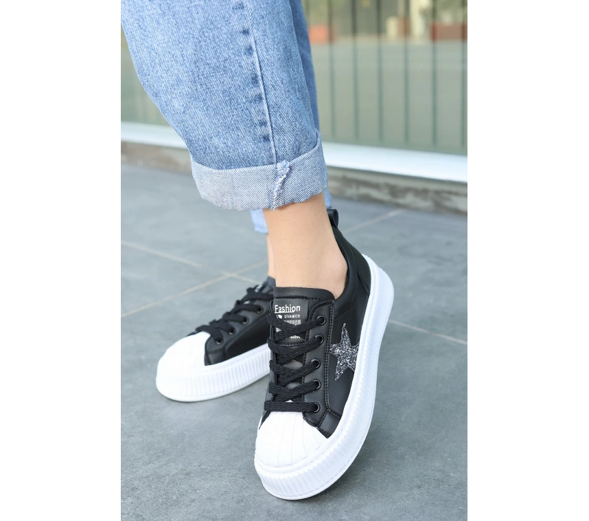 Piata Siyah Cilt Beyaz Tabanlı Bağcıklı Spor Ayakkabı