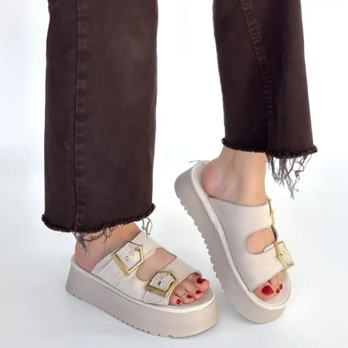 Coer Bej Süet Çift Tokalı Terlik