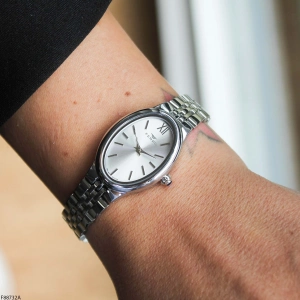 Ferro Gümüş Çelik Kordon Kadın Kol Saati FM88732A-A 2 Yıl Garantili 3 ATM Su Geçirmez Hediye Paketli