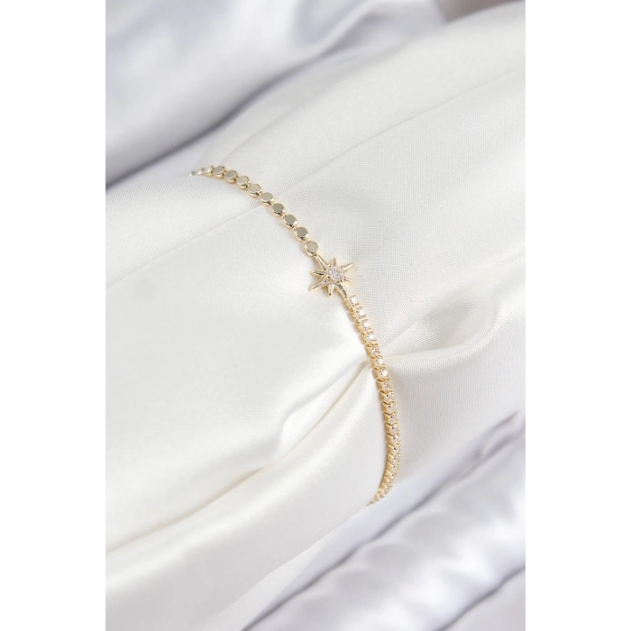 Pirinç Zirkon Taşlı Kutup Yıldızı Model Ezme Zincir Gold Renk Kadın Bileklik