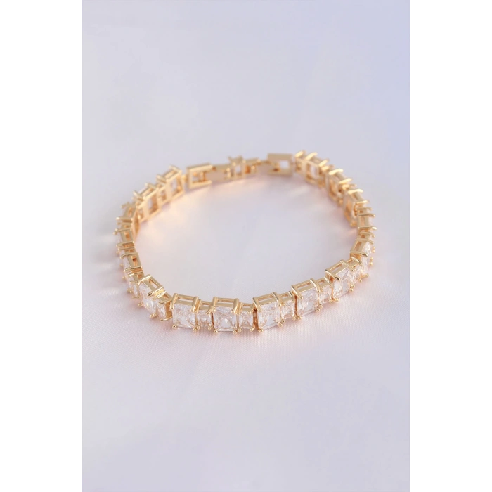 Vip Seri Pirinç Zirkon Taşlı Gold Renk Baget Su Yolu Model Bileklik
