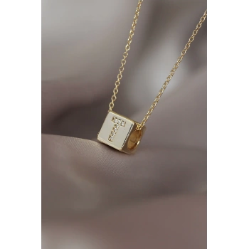 Gold Renkli Küp Model Zirkon Taşlı T Harfli Kolye
