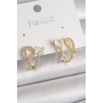 Pirinç Gold Renk Düğüm Model Zirkon Taşlı Kalp Detay Kadın Küpe