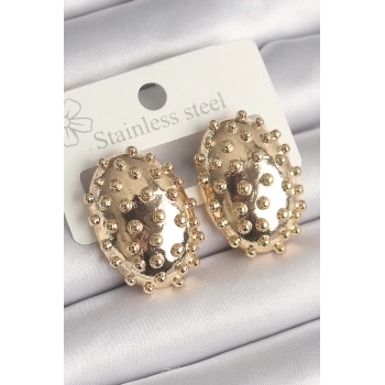 Pirinç Gold Renk İşleme Detaylı Oval Bombe Plaka Model Kadın Küpe