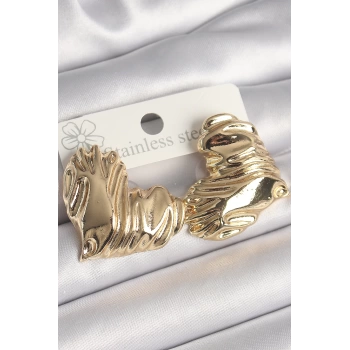 Pirinç Gold Renk İşlemeli Kalp Model Kadın Küpe