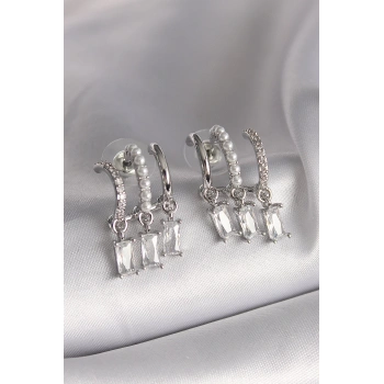 Pirinç Gümüş Renk İnci Detay Sallantı Zirkon Taşlı Kadın Küpe