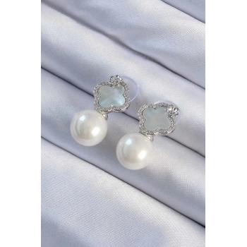 Pirinç Gümüş Renk Zirkon Taşlı Minimal Çiçek Tasarımlı Kadın Küpe