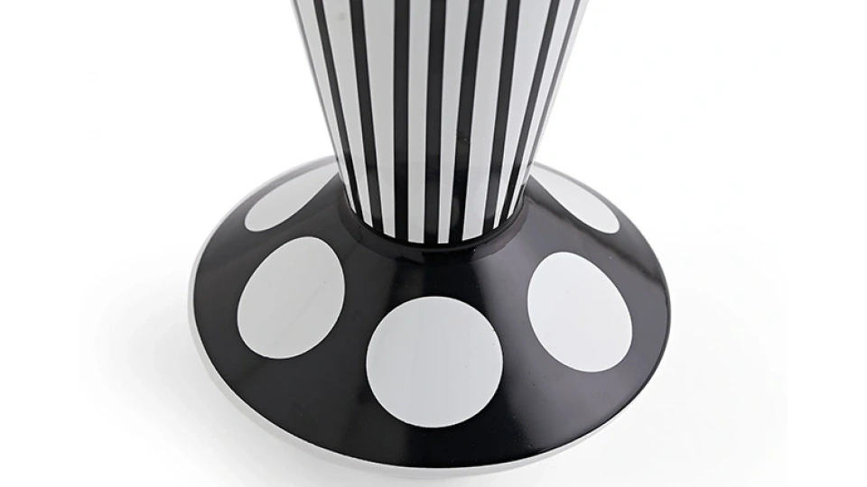 Lelia Vase