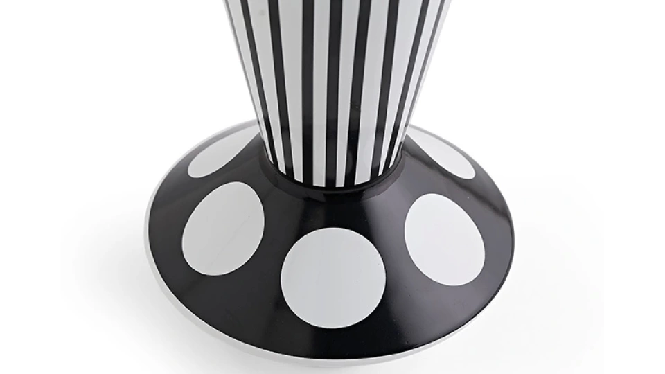 Lelia Vase