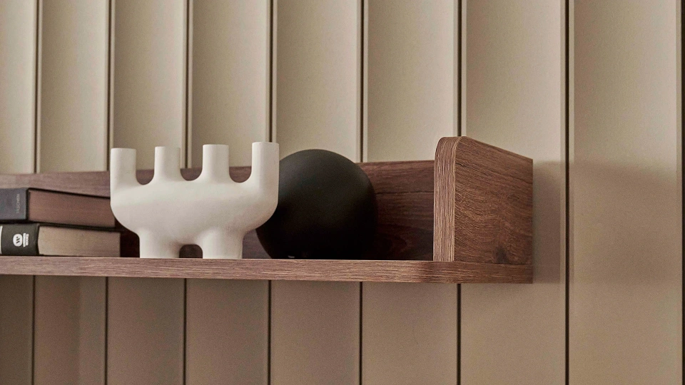 Vermont TV Unit Shelf