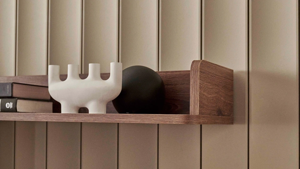 Vermont TV Unit Shelf