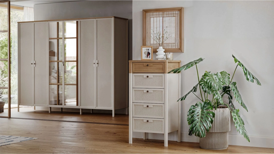 Linthe Dresser- Narrow