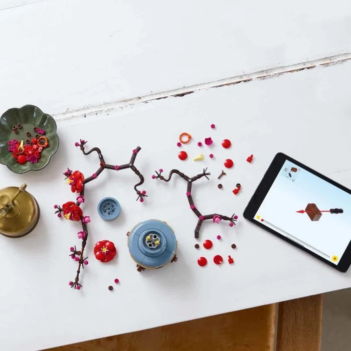 10369 Lego Botanicals - Erik Çiçeği 327 parça +18 yaş