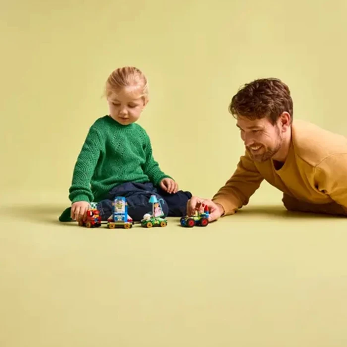 43264 Lego Disney Toy Story Kutlama Treni ve RC Araba 206 parça +4 yaş