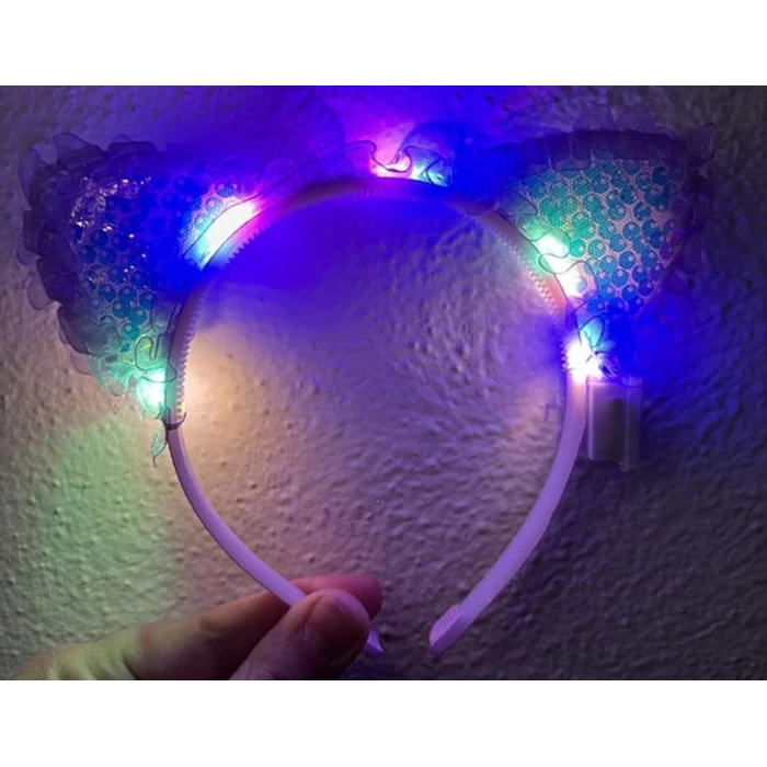 Kenarları Dantelli Mor Pullu Payetli Led Işıklı Kedi Kulak Taç 17x19 cm (5124)
