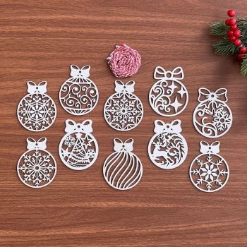 10 Parça Kırmızı Beyaz İpli Fiyonk Model Ahşap Yılbaşı Ağaç Süsü (5124)