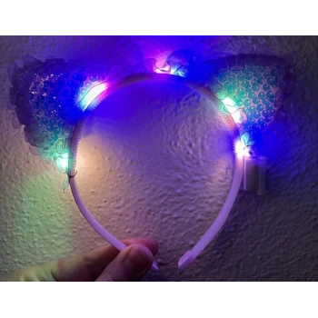 Kenarları Dantelli Mor Pullu Payetli Led Işıklı Kedi Kulak Taç 17x19 cm (5124)