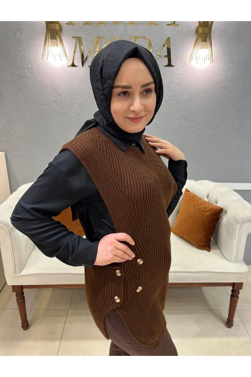 Karton Düğmeli Süveter