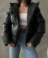 Kadın Siyah Kapüşonlu Şişme Deri Mont