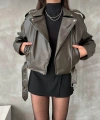 Oversıze Kemerli Deri Tarz Ceket