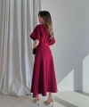 KEMER DETAYLI MİDİ ELBİSE BORDO RENK ELBİSE