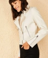 Kadın Beyaz Kolları Fermuarlı Ceket