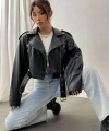 Siyah Oversıze Kemerli Deri Tarz Ceket