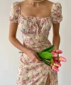 Bej Çiçekli Yırtmaç Detaylı Midi Boy Elbise