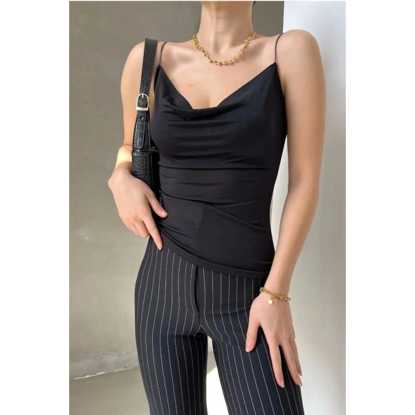 Kadın Siyah Degaje Yaka Askılı Bluz