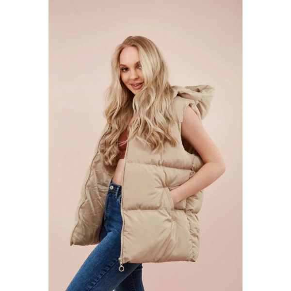 Kadın Krem Kapüşonlu Oversize Şişme Yelek