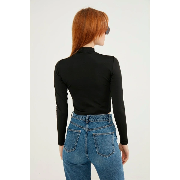 Tül Detay Crop Bluz