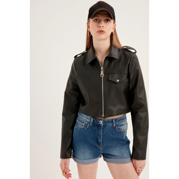 Kadın Siyah Crop Deri Ceket