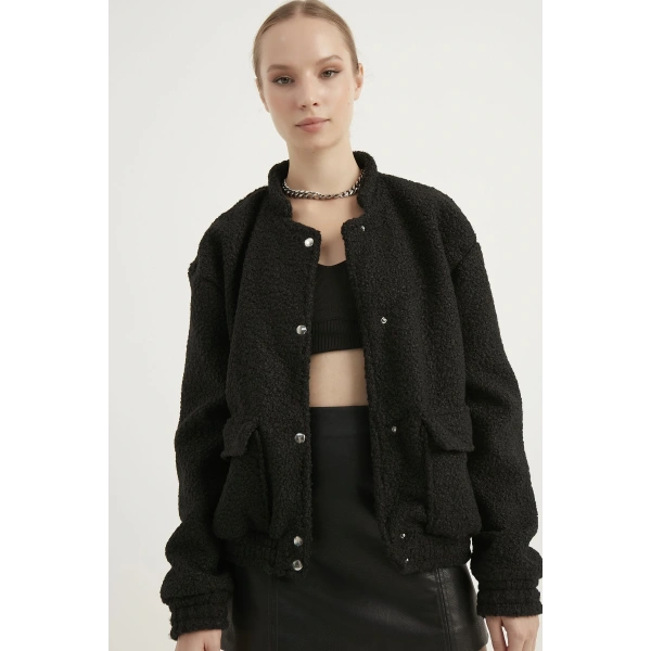 Kadın Siyah Astarlı Buklet Bomber Ceket