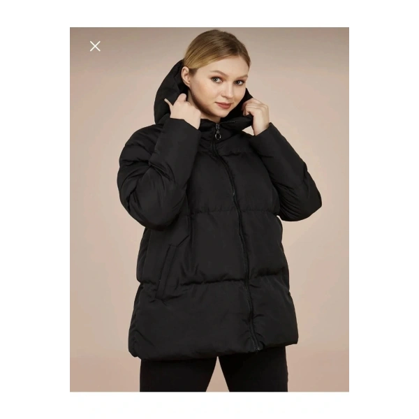 Kadın Siyah Kapüşonlu Şişme Mont