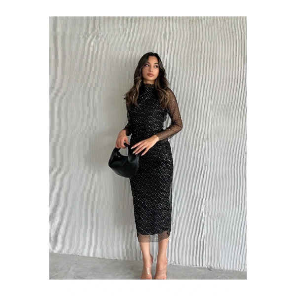 Kadın Siyah Hakim Yaka Gümüş Puantiye Detay Transparan Tül Kollu Astarlı Drapeli Midi Abiye Elbise
