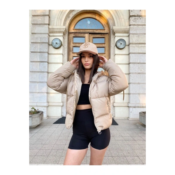 Kadın Kapüşonlu Şişme Mont