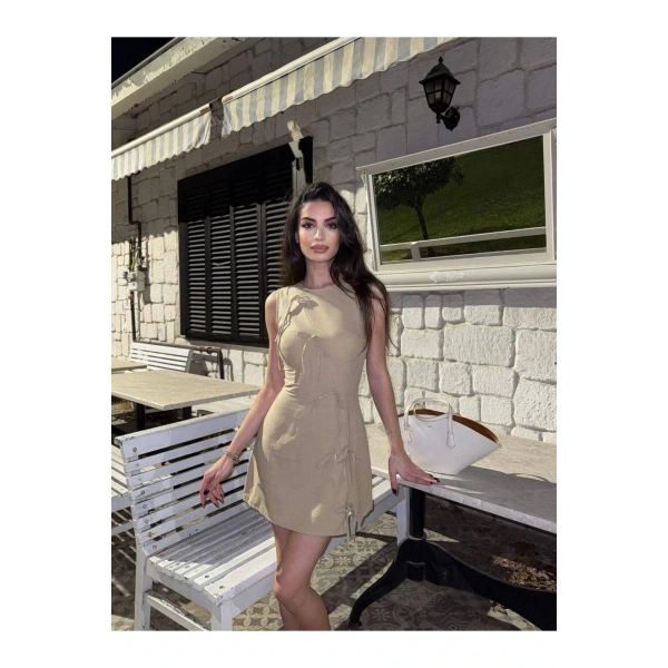 Ön Fiyonk Bağlama Detaylı Elbise