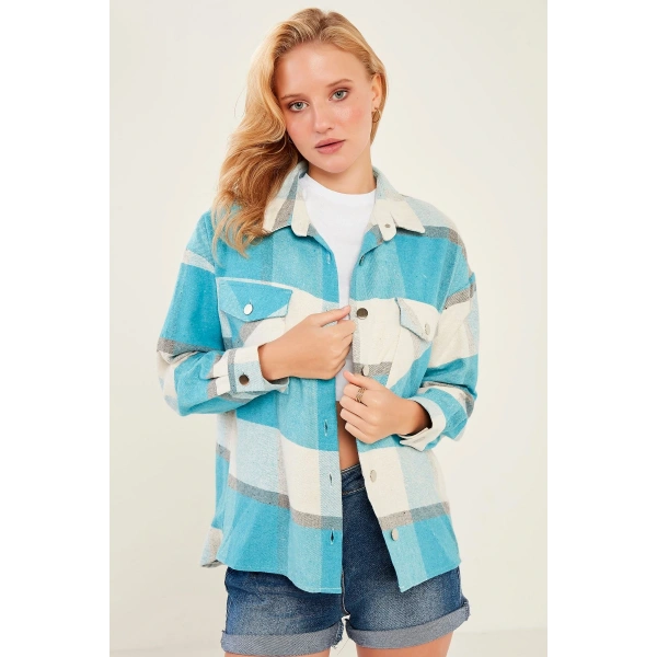 Kadın Turkuaz Ekoseli Cepli Oduncu Gömlek