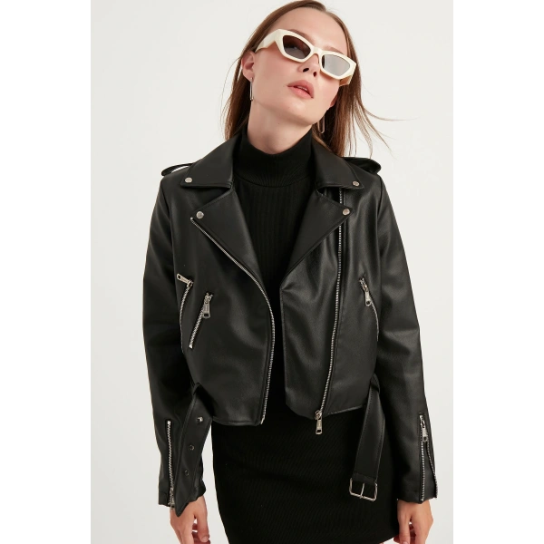 Kadın Siyah Fermuar Detaylı Deri Ceket