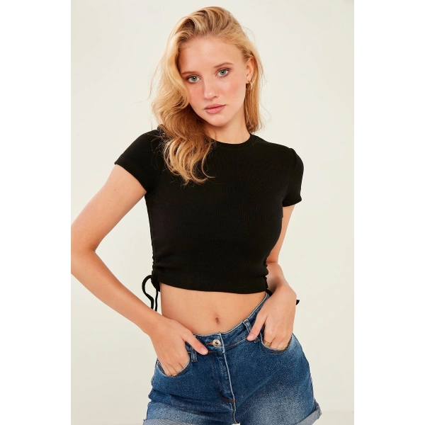 Kadın Siyah Yan Büzgülü Kaşkorse Crop Bluz