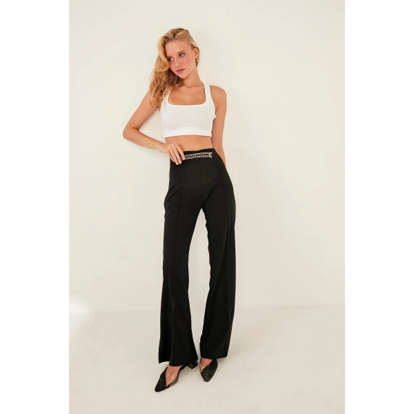 Kadın Siyah Yüksek Bel Zincir Detaylı Geniş Paça Dokuma Pantolon