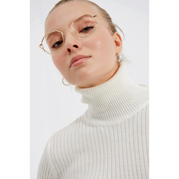 Kadın Beyaz Balıkçı Yaka Triko Kazak