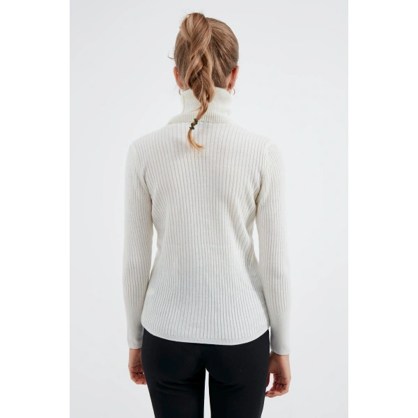 Kadın Beyaz Balıkçı Yaka Triko Kazak