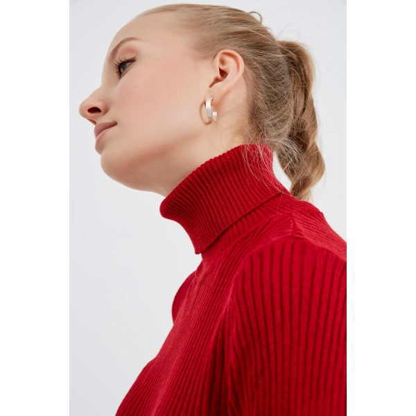 Kadın Kırmızıbalıkçı Yaka Triko Kazak